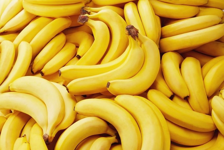 Bananas contain carbohydrates that are easily broken down, encouraging speedy digestion and healthy weight loss.